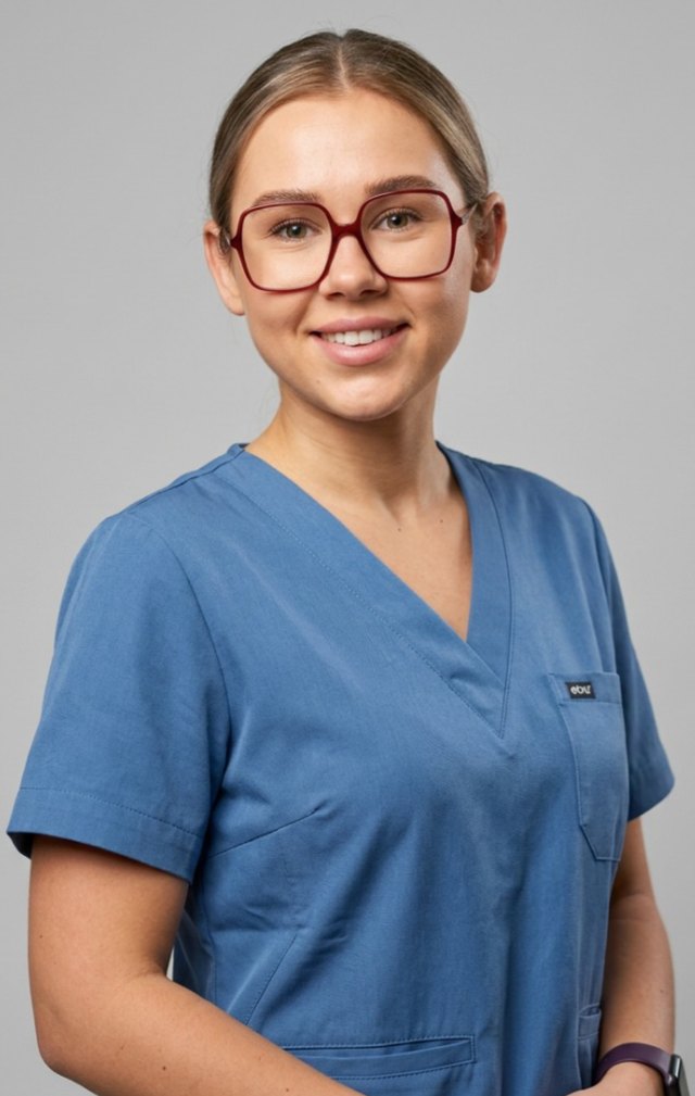 Sarlota Cerniauskaite, DVM — veterinary advisor to Pup Class